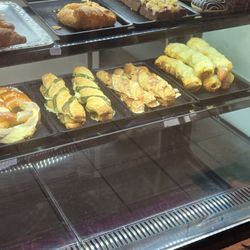 Esso - Eine kleine Bäckerei (A small bakery)