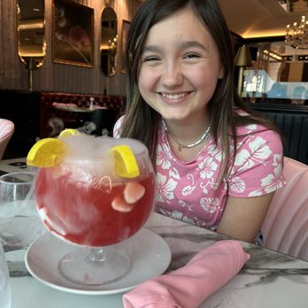 Sugar Factory Foxwoods - Smoking fruit drink - American Near Me - Mashantucket, Connecticut Sugar Factory Foxwoods - Smoking fruit drink - American Near Me - Mashantucket, Connecticut