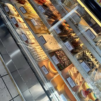 Amor Bakery - Bakeries Near Me - Bronx, New York