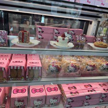 Hello Kitty Cafe - Themed Cafes Near Me - Santa Clara, California