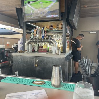 Pier 6 Rooftop - Bar - Lounges Near Me - Pompano Beach, Florida