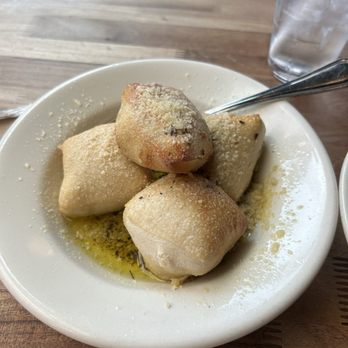 Tomatina - Garlic rolls. So good! - Pizza Near Me - Union City, California Tomatina - Garlic rolls. So good! - Pizza Near Me - Union City, California