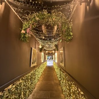 Ate O'Clock Restaurant - Entrance - British Near Me - York, YOR