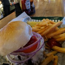 Murphys Beef & Ale - Burger & Fries