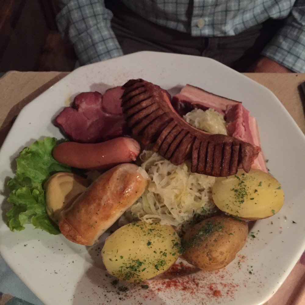 Wistub Suzel - Choucroutte - French Near Me - Hunawihr, 68