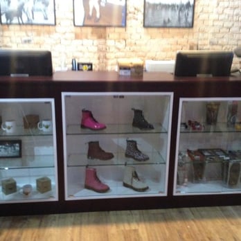 Dr. Martens - Shoe Stores Near Me - Guadalajara, JAL