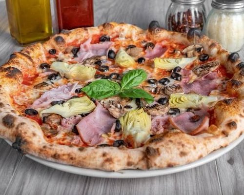 Piacere Wood Fired Pizza Pines by null