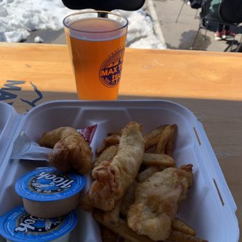 Max Taps - a tray of food and a drink - Beer Bar Near Me - Highlands Ranch, Colorado