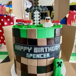 SeaBreeze Cupcakes & Sweet Treats - Minecraft birthday cake