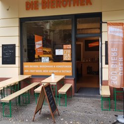 Die Bierothek - Berlin Charlottenburg - Bottleshop / Store with 300+ beers, ciders, mead, huge variety of cold stored cans, etc.