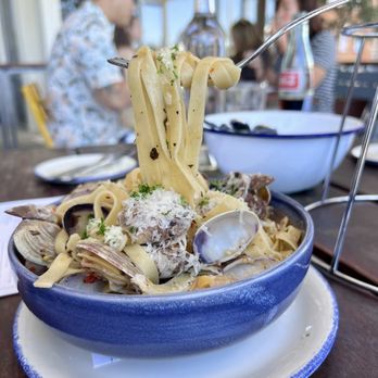 Hog Island Oyster Co - Seafood Near Me - Napa, California Hog Island Oyster Co - Seafood Near Me - Napa, California