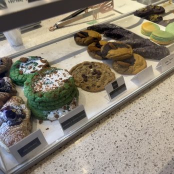 Sampaguita - Baked goods - Ice Cream & Frozen Yogurt Near Me - Orlando, Florida Sampaguita - Baked goods - Ice Cream & Frozen Yogurt Near Me - Orlando, Florida