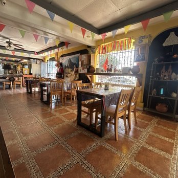 Casa Chaskis - Dining area - Peruvian Near Me - Long Beach, California
