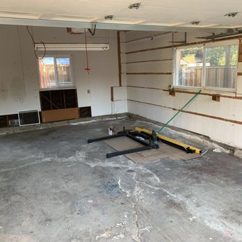 M&R Home Remodeling - Before remodel - General Contractors Near Me