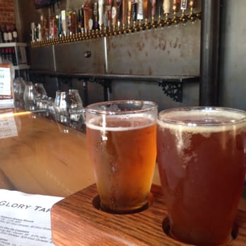 Pouring Glory - The bar - Beer Bar Near Me - Fort Worth, Texas