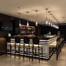ACHAT Premium München-Süd - Front lobby bar