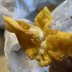 Great Wall Chinese Restaurant - 5. Crab Rangoon