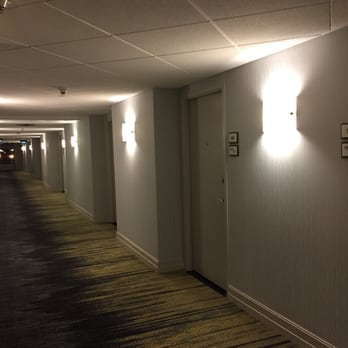Sheraton Bloomington Hotel - Renovated hallways - Hotels Near Me - Bloomington, Minnesota
