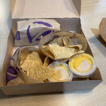 Taco Bell - Supreme Luxe Box - Fast Food Near Me - North Plains, Oregon