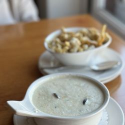 Dorsay Pub Britannique - Seafood chowder and Poutine