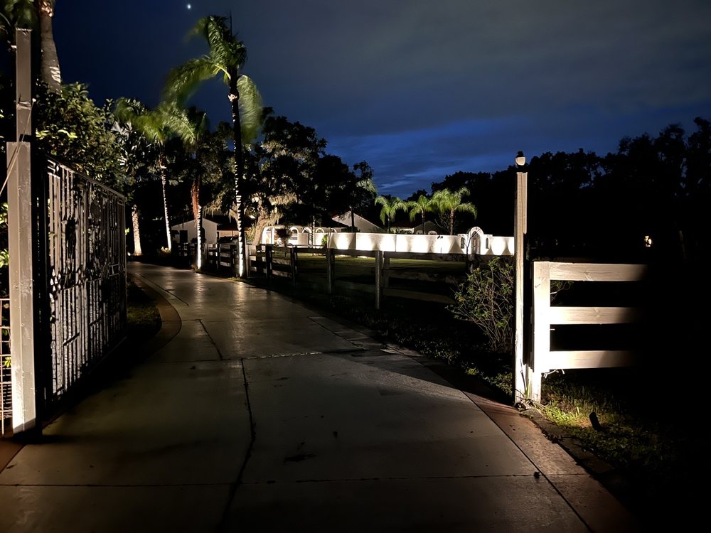 BRIGHT LIGHTS LANDSCAPE LIGHTING Updated March 2024 11 Photos