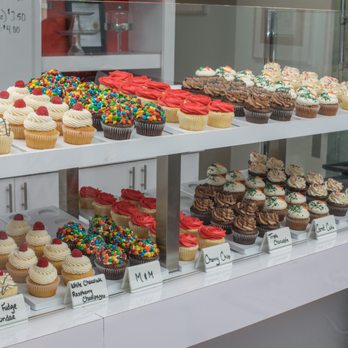 Candle Ready Cakes - 8 flavors of cupcakes that change daily! - Cupcakes Near Me - Dubuque, Iowa Candle Ready Cakes - 8 flavors of cupcakes that change daily! - Cupcakes Near Me - Dubuque, Iowa