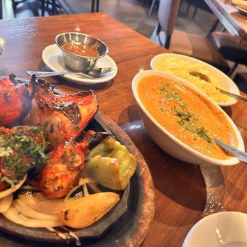 India Palace - Garlic naan Tandoori Chicken Chicken Tikka Masala Bhindi Do Pyaza Mango Chutney Pakora Taj Mahal Beer - Indian Near Me - Dallas, Texas India Palace - Garlic naan Tandoori Chicken Chicken Tikka Masala Bhindi Do Pyaza Mango Chutney Pakora Taj Mahal Beer - Indian Near Me - Dallas, Texas