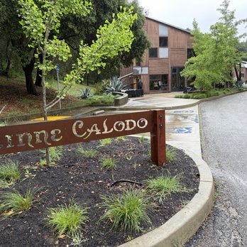 Linne Calodo - Wine tasting room exterior - Wineries Near Me - Paso Robles, California