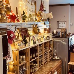 Bees & Trees Farm - Christmas in the Farm Store