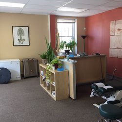 McKenzie Sports Physical Therapy - Chiropractic area