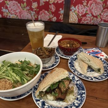 Joy - Joy Combo, Dan Dan Noodles, Sesame Scallion Bread, Shaken Tea - Taiwanese Near Me - Los Angeles, California