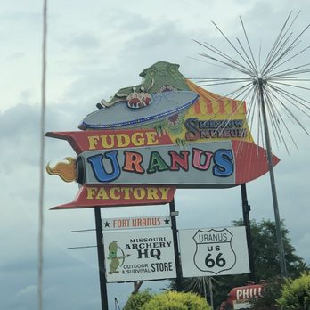 Uranus Missouri - Shopping Centers Near Me - Saint Robert, Missouri