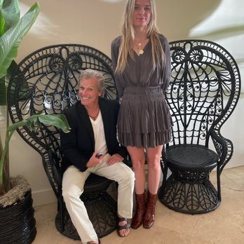 Hotel Laguna - With local celebrity #NicoletteDavenport - Hotels Near Me - Laguna Beach, California Hotel Laguna - With local celebrity #NicoletteDavenport - Hotels Near Me - Laguna Beach, California