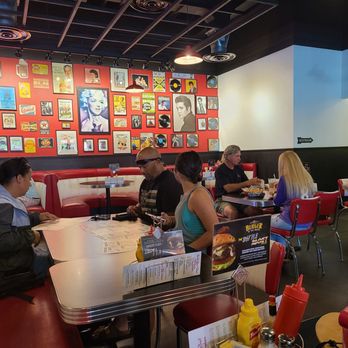 Cool Cat Cafe - Burgers Near Me - Kihei, Hawaii Cool Cat Cafe - Burgers Near Me - Kihei, Hawaii