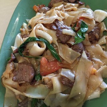Thai House Restaurant - Drunken noodles with beef - Thai Near Me - Redlands, California
