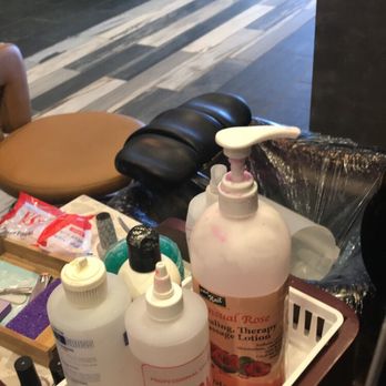 Divine Nail Spa - Dirty bottles - Nail Salons Near Me - Niagara Falls, New York