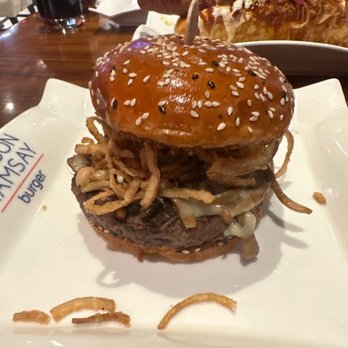 Gordon Ramsay Burger Las Vegas - Stout burger - Burgers Near Me - Las Vegas, Nevada