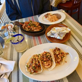 El Mirador - Shrimp Tacos & Chicken Fajitas - Mexican Near Me - Bethlehem, New Hampshire El Mirador - Shrimp Tacos & Chicken Fajitas - Mexican Near Me - Bethlehem, New Hampshire