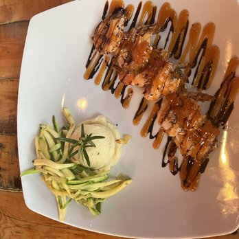 Santos Pecados - Coconut shrimp with mango sauce, mashed potatoes and greens. - Mexican Near Me - Centro, BCS Santos Pecados - Coconut shrimp with mango sauce, mashed potatoes and greens. - Mexican Near Me - Centro, BCS