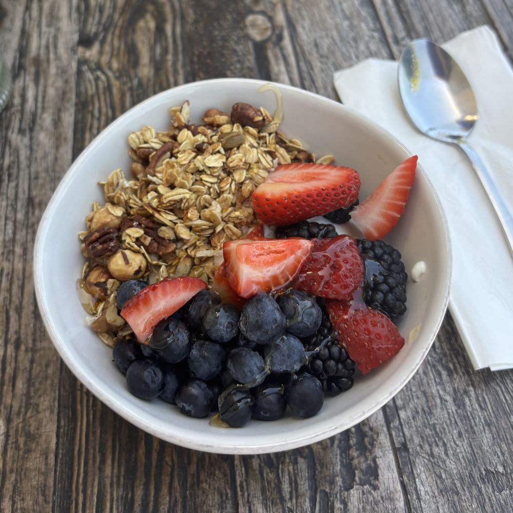 greek yogurt fruit bowl greek yogurt fruit bowl