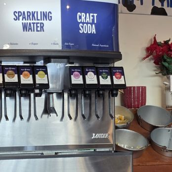 Del's Roadside - Great sodas - Burgers Near Me - Rhinebeck, New York
