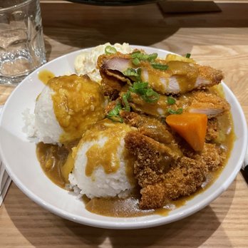 Ono Hawaiian Plates - Vegetable Curry with Chicken Katsu - Hawaiian Near Me - Minneapolis, Minnesota Ono Hawaiian Plates - Vegetable Curry with Chicken Katsu - Hawaiian Near Me - Minneapolis, Minnesota