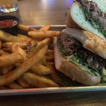 Parlay 6 Brewing - Tri-tip sandwich - Brewpubs Near Me - Reno, Nevada