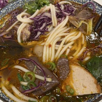 Di An - Bun bo hue - Vietnamese Near Me - Toronto, Ontario