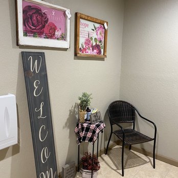 Java River Cafe & Bakery - Bathroom - Bakeries Near Me - Keokuk, Iowa