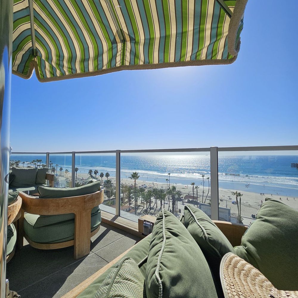 The Rooftop Bar - Beer Bar Near Me - Oceanside, California