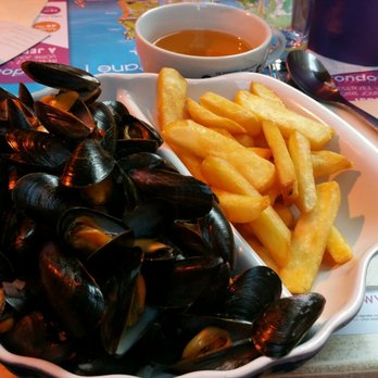 Le Biniou - Moules frites pas à volonté - Creperies Near Me - Saint-Malo, 35