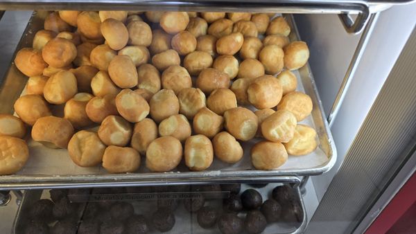 BoSa Donuts by null