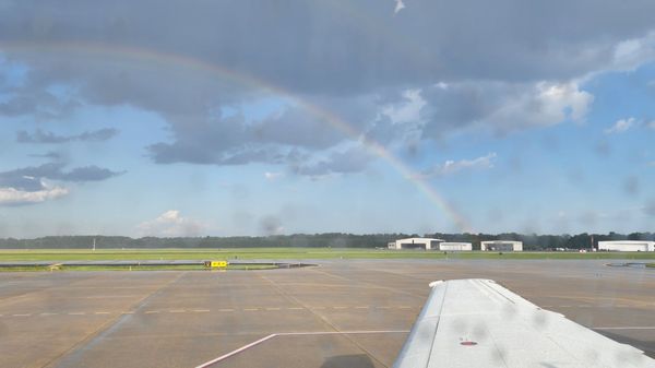 NEWPORT NEWS WILLIAMSBURG AIRPORT Updated February 2026 107 Photos