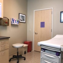 Roper St. Francis Physicians Partners - Basic consult room
